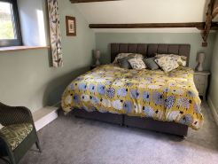 Cosy 2 bed barn in Bannau Brycheiniog national park, with outdoor patio.