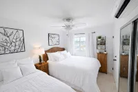 2-Bedroom Oceanfront Paradise – Newly Refreshed Lahaina Gem w/Breathtaking Views - balcony