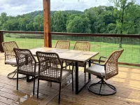 "RIVER TIME" CABIN DIRECTLY ON CADDO RIVER, FLAT YARD Hotels in Glenwood