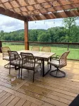 "RIVER TIME" CABIN DIRECTLY ON CADDO RIVER, FLAT YARD