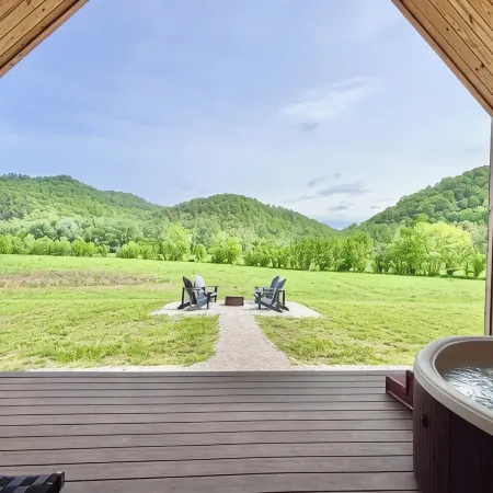 River's Edge at Three Suns Cabins