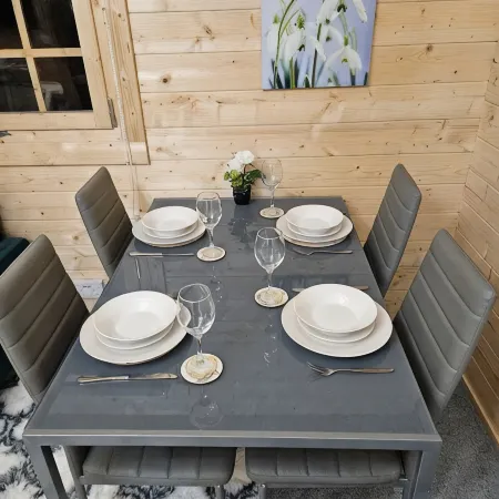 A Cosy cabin retreat - 5 mins away from Windsor and 10 mins from Legoland.