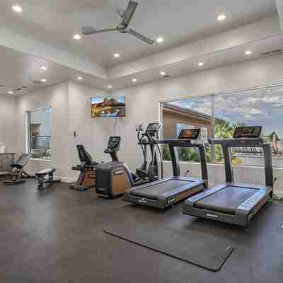 Escape 2 Zion~Sleeps 30~Heated Poo~Lazy River~Private Spa~WIFI~Near Sand Hollow Fitness & Recreational Facilities