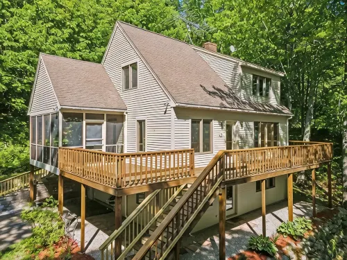 3-bedroom house with lake access in charming Moultonborough - Homestays