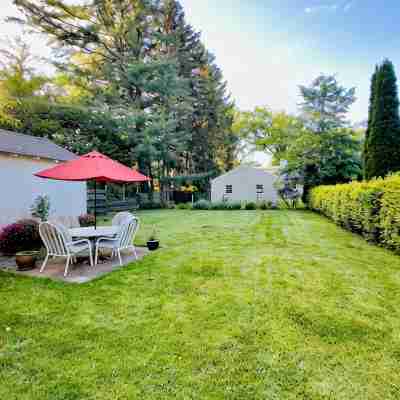 Princeton Haven w/ Private Deck, Lush Backyard & Walk to Downtown Princeton! Hotel Exterior