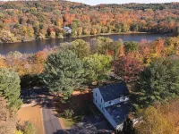 Riverside Historic Home Near Downtown, Wineries, Hiking - Wifi