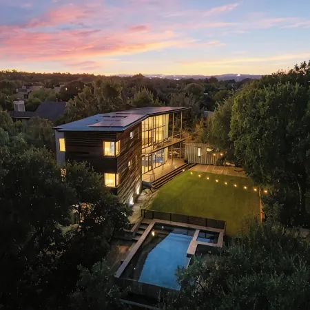 Austin Downtown Pool, Hot Tub & Guest House