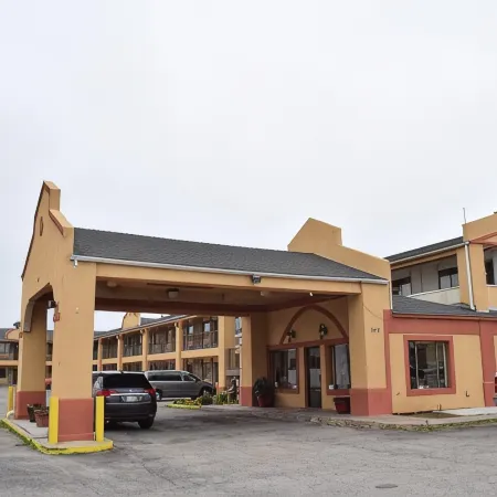 Delux Inn