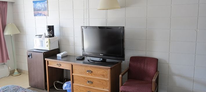 Camelot Court Motel Отели в г. Принц Джордж