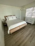 Beautiful Oceanfront Home in Casuarina Point โรงแรมใน