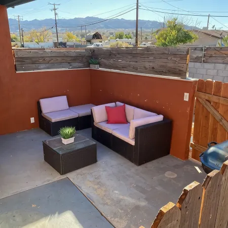 Apartment in downtown Joshua Tree - short walk to the restaurants and shops