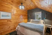 Lakeview, Kayaks, Near Beaches, Fire Pit, Great Kitchen, Pets, 1.5 Baths - 3 estrellas