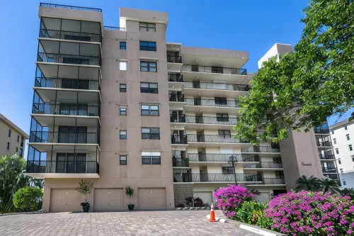 Spacious & Simply Gorgeous! Limited-Time Apr–Nov Beachfront at Vanderbilt Beach - Beach