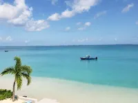 Front Beach in Grand Case Saint Martin - en bord de mer