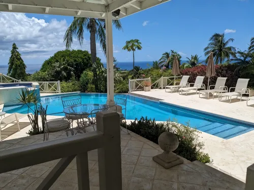 Very Spacious, Private, Open Plan Retreat. Pool And Stunning Views Of West Coast -  Casas de vacaciones