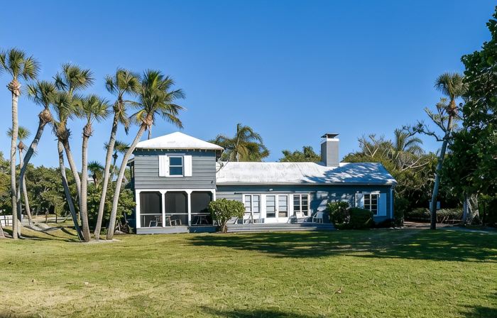 Beautiful Updated Siesta Key Condo,  Pool,  Beach, Fishing Pier in Sandy Cove 3