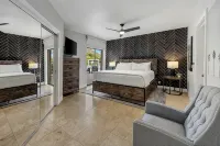 La Gruta - 7Br PV Estate w/ Pool, Spa, Pickleball & Mountain Views - Villas