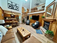 Elegant Mountain Escape –3Br/3BA Perfect for Biking Groups & Families - 4つ星