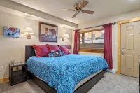 Downtown Western Oasis - Walking Distance To Everything! OLD TOWN RESIDENCES!! - 4-Star