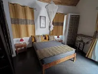Somone: large air-conditioned villa with swimming pool, 10 people *, between Sea and Lagoon - Parvekkeita