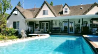Little Castle Pool, Hot Tub, Napa, Sonoma, San Francisco
