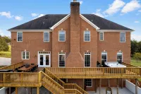 Heated Saltwater Pool~Huge Arcade~Theater~100" TV~Hot Tub~King Beds - Pools