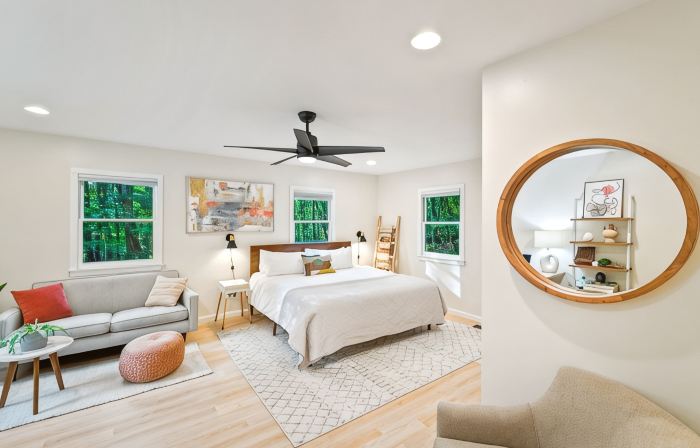 3BR Cabin Getaway: Hike & Swim Nearby! Modern, dog-friendly, wi-fi + king suite