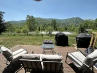 Luxury Hunter Mountain View Townhome -Pool-Fire Pit-Walk to Scribner’s-Sleeps 10