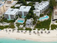 Top Floor, Oceanfront Luxurious 1-Bedroom Suite w/ Spacious Balcony and the Reef - 3-Star