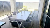 Eglinton Elegance - Hamptons Retreat - 방갈로