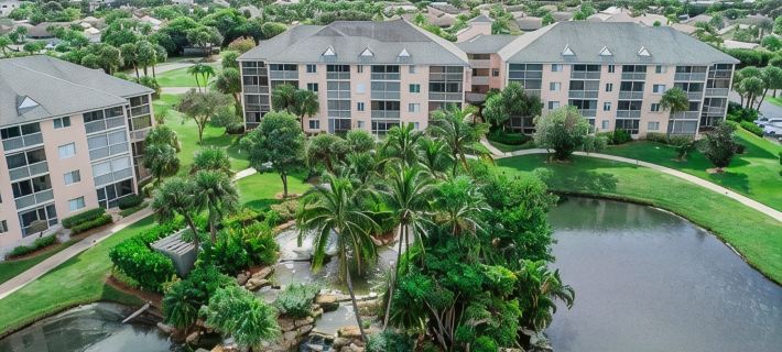2/2 Condo-5 Minute Walk to Beach Hotéis em Jupiter