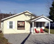 Minutes From Shawnee National Forest in Golconda, IL - 3-Star