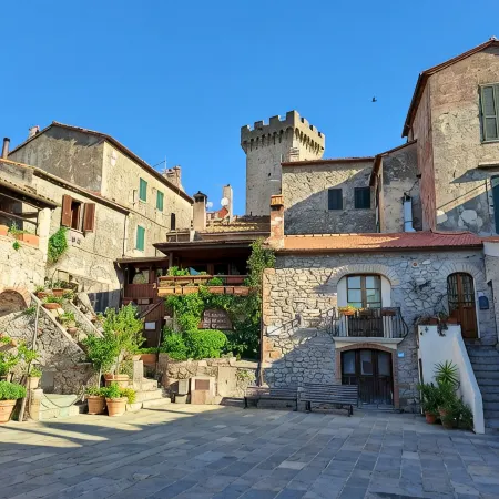 Toscana romantica, tra mare, uliveti e medioevo