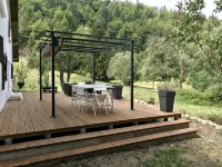 Spacious family inn surrounded by nature - Homestays