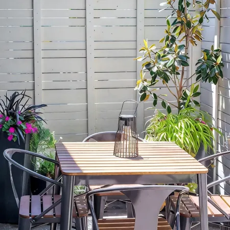Courtside Cottage - WalkScore 93 - Dog Friendly