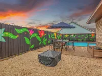 Stylish Boho Home-5Brs- amazing Pool-Patio- 2tvs- DeerPark Hotels in Deer Park