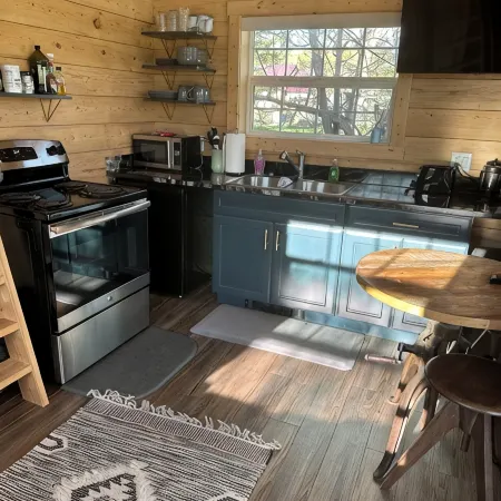 Downtown Cozy Red Cabin