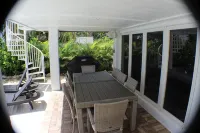 NEPTUNES END - 4 Bedrooms / 3 Bathrooms Waterfront Retreat-  Pool & Sunset Views - Wi-Fi