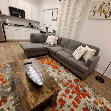 Attached 1 Bedroom Private Suite Отели в г. Кайл