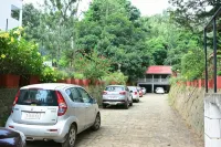 Zeenath Taj Gardens - Parking