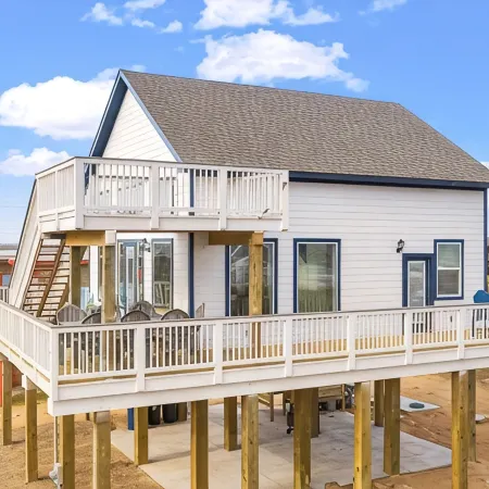 Moonlight Seas Gulf Front Home - Steps onto the beach