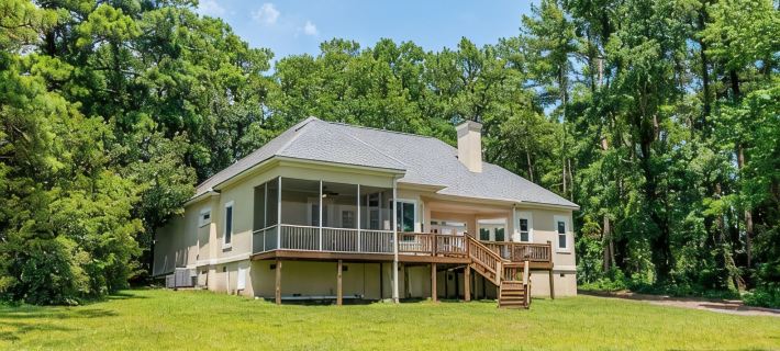 4 bedroom Lake front house 5 mins from liberty with private ramp and dock! Hotels in Richland County