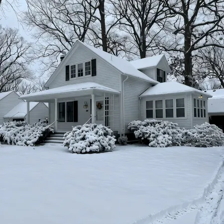 Historic home in the Village of Lewiston - short walk to dining, concerts, river