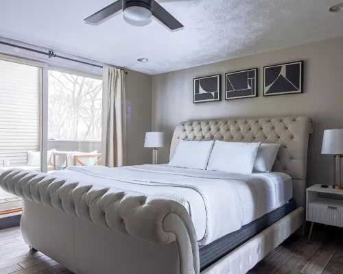 Modern, Spacious Loft in Douglas with Free Parking! Hotels in Douglas