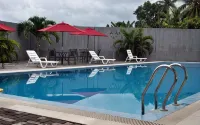 Grand Wisata Hotel - Kolam Renang