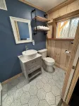 Cozy tiny cabin with Loft 10 minutes from DuPont State Park - 2-Star