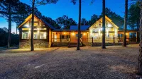 Lost Creek Lodge-Well Appointed Lodge, Pool Table, Bunk House, Hot Tub, Play Set - Lodges