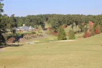 Newly Renovated Golfer's And/Or Boater's Dream Get Away!