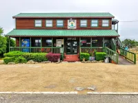 Top of the Hill RV Resort & Cabins - parking
