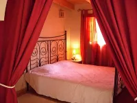 Vacation home with pool in a beautiful country location with sea views Wifi included - 民宿